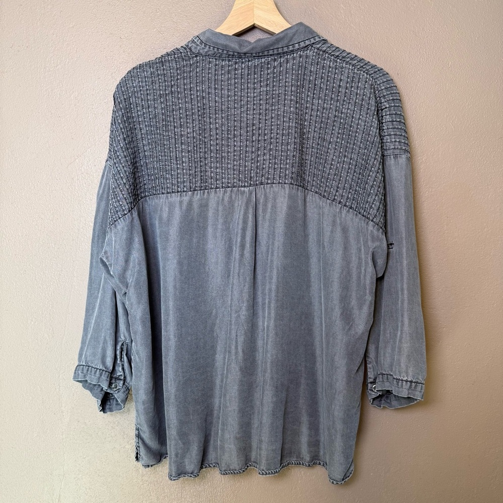 Lovestich Women’s Button Down Distressed Gray Top Size XL Pin-tuck Pleating - Picture 11 of 15
